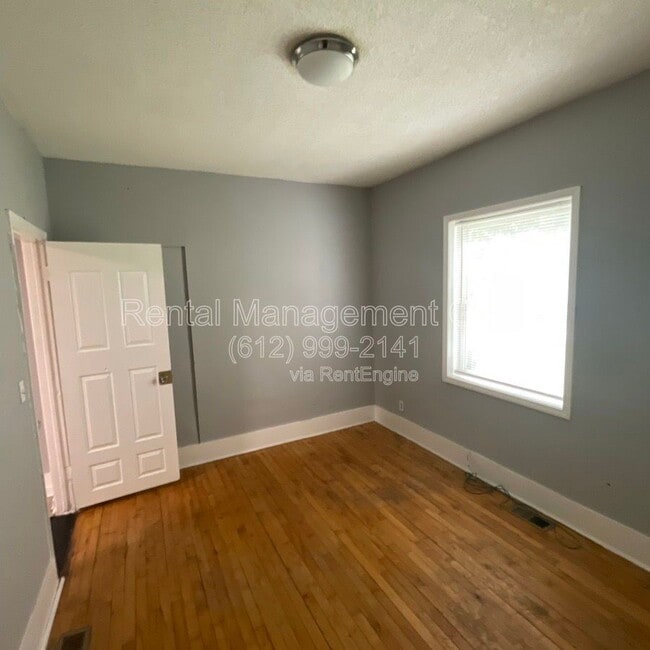 Building Photo - 2931 N Bryant Ave