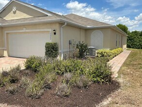Building Photo - 10688 Crossback Ln