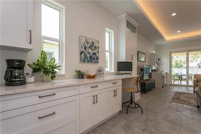 Building Photo - 3611 2nd Ave N