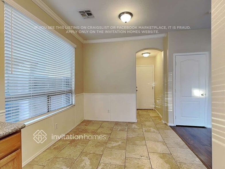 Building Photo - 2133 N 29th Pl