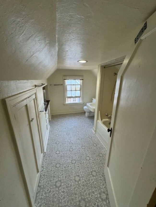 Building Photo - 4 bedroom House Near OSU Campus and Downtown