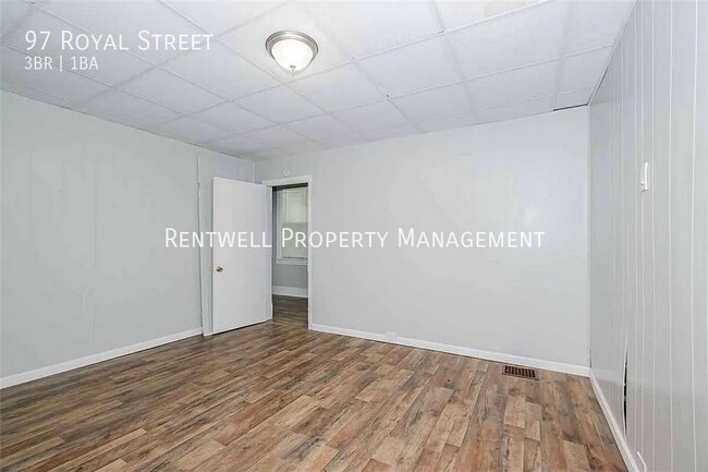 Building Photo - 97 Royal St