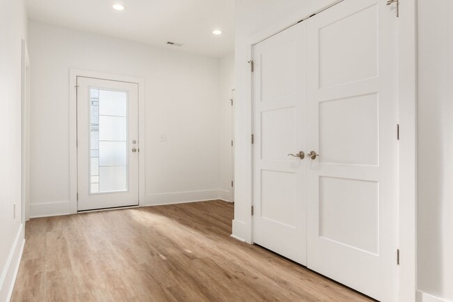 Building Photo - 2978 Bernard View Ln