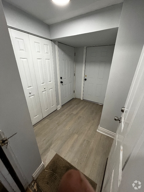 Building Photo - 5428 S Drexel Ave