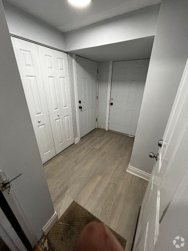 Building Photo - 5428 S Drexel Ave