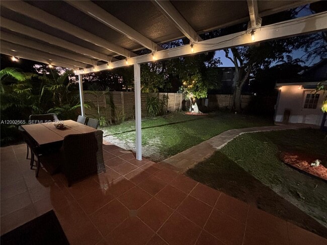 Building Photo - 151 NW 165th St