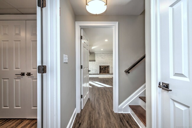 Building Photo - 155 Pastors Walk