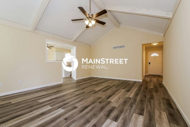 Building Photo - 3 Bedroom Pet-Friendly Home in BLUE SPRINGS, MO with Main Street Renewal