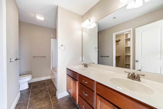 Building Photo - 5604 Hodgsdon Mill Dr