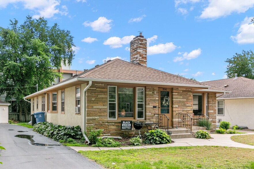 Building Photo - 3543 Holmes Ave S