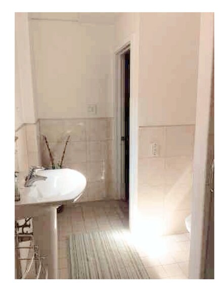 MASTER 2 SHOWER - 52 T St NW