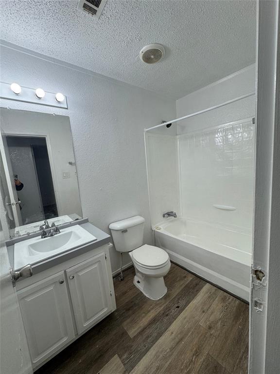 Building Photo - 11811 Greensbrook Forest Dr