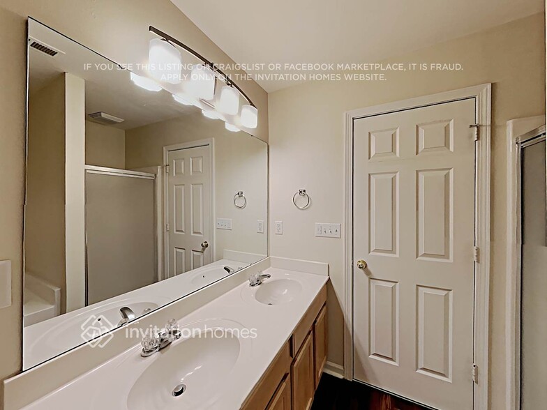 Building Photo - 1610 Candlewood Ridge Ln