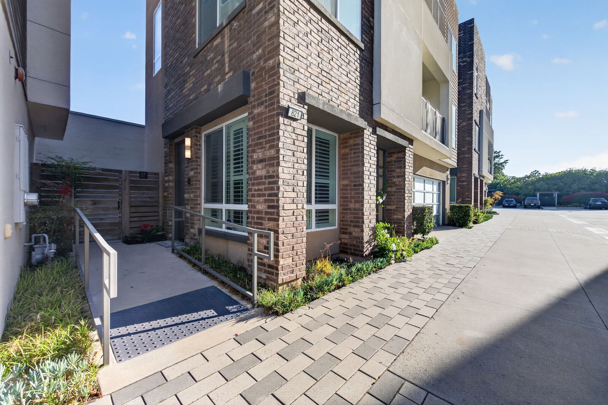 Building Photo - 821 Brickyard Ln