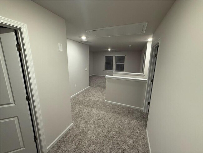 Building Photo - 2044 Avalon Rdg