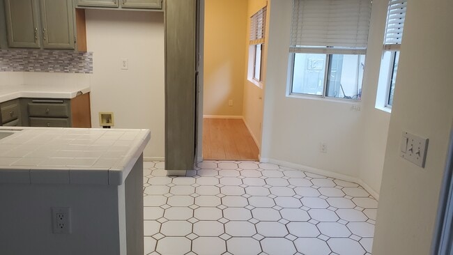 Building Photo - 26721 Linnet Ct