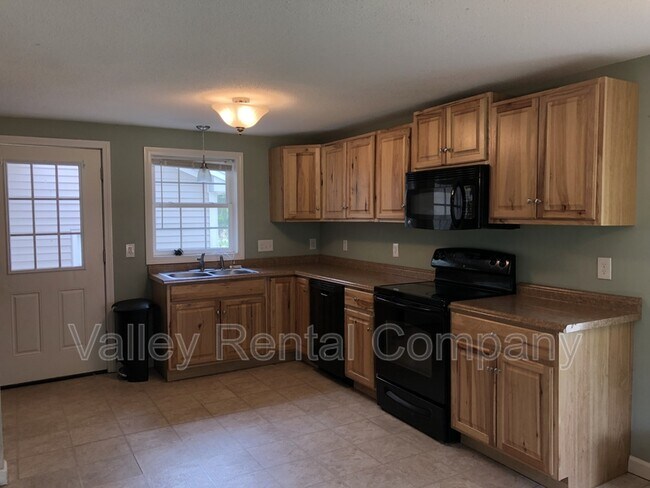 Building Photo - 201 Middle St