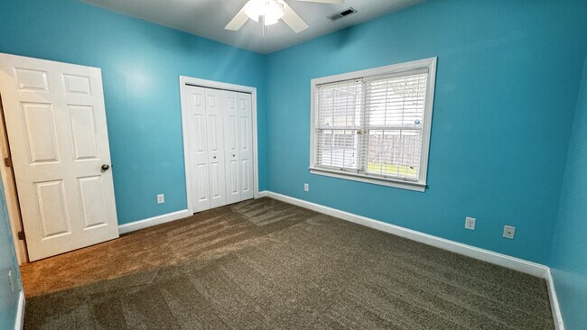 Building Photo - 441 Candlewood Dr