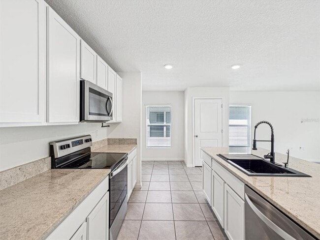 Building Photo - 11792 White Willow Ln