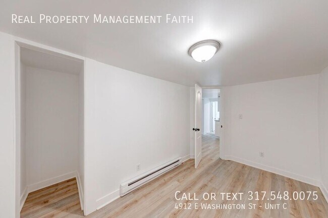 Building Photo - 4912 E Washington St