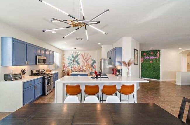 Building Photo - 80746 Diamondback Trail