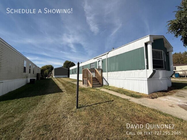 Primary Photo - 5609 Lesteele-