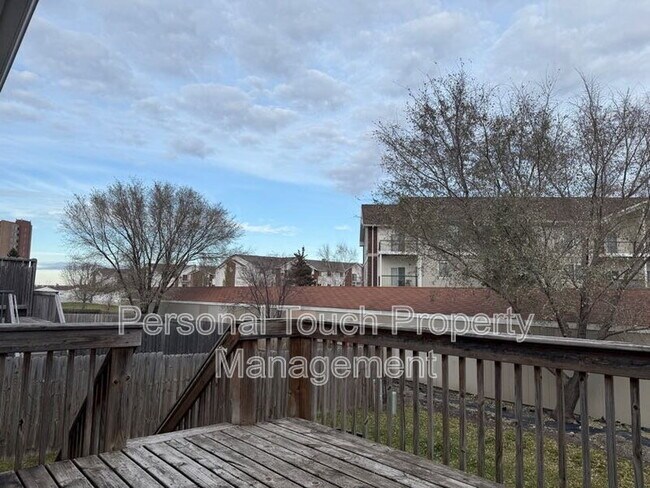 Building Photo - 2510 Amber Valley Ct S