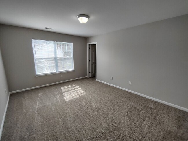 Building Photo - Beautiful Home located in the McCoy Crossing Community!