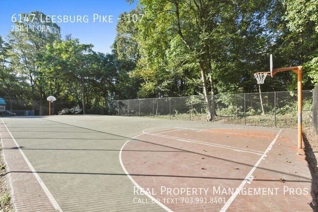 Building Photo - 6147 Leesburg Pike