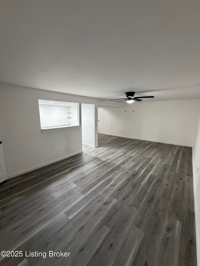 Building Photo - 5414 Bungalow Dr