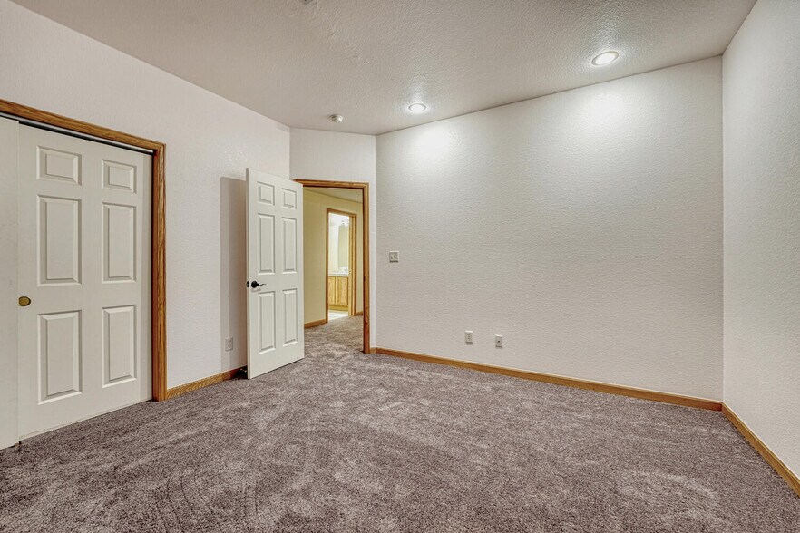 Building Photo - 7170 Windwood Way