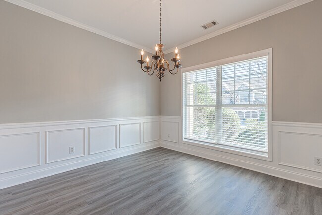 Building Photo - A MUST SEE IN SUGAR HILL!!!