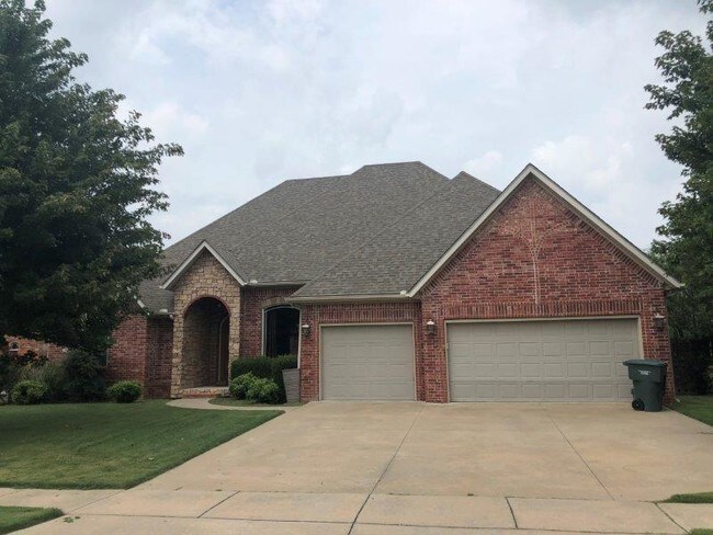 Primary Photo - 4506 W Flagstick Dr