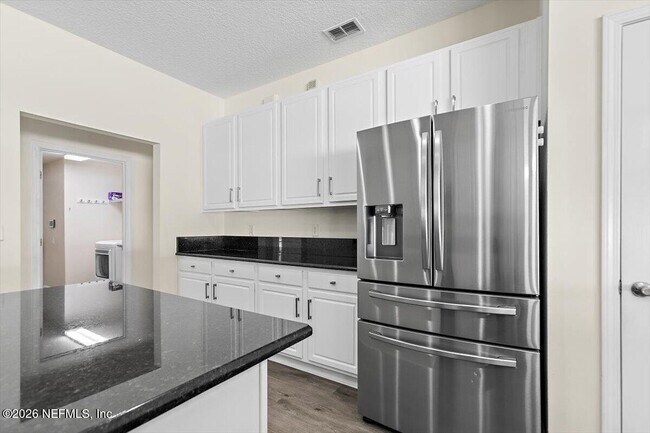 Building Photo - 8884 Hampton Landing Dr E