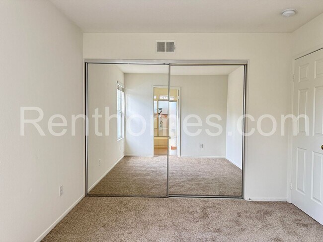 Building Photo - 12710 Via Nieve
