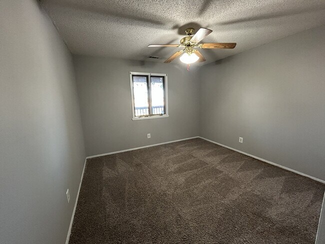 Building Photo - South 7th Street - 405