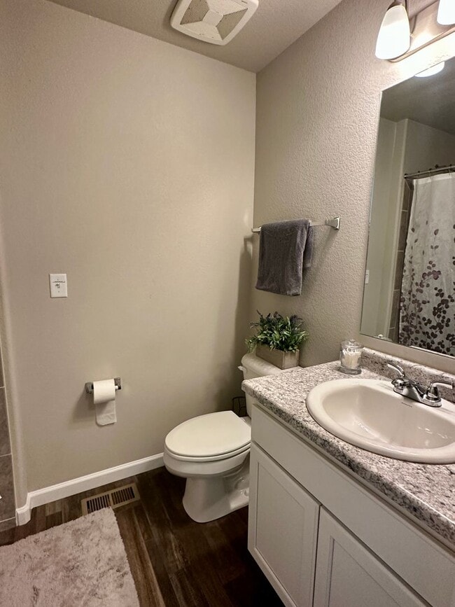 Building Photo - LIKE NEW CHAPEL HEIGHTS TOWNHOME w/ PIKES PEAK VIEWS - Security Deposit Waiver Available