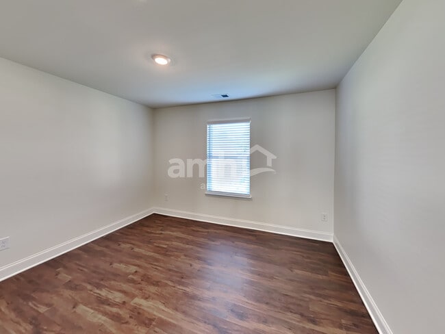 Building Photo - 788 Carnaby Ln