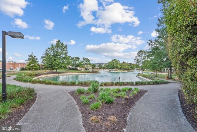Building Photo - 699 Winding Stream Way
