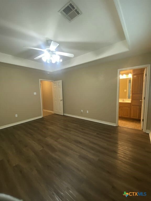 Building Photo - 816 Twin Oaks Dr