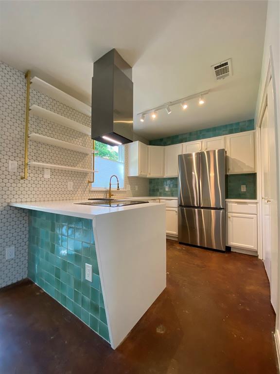 Building Photo - 7208 Meador Ave