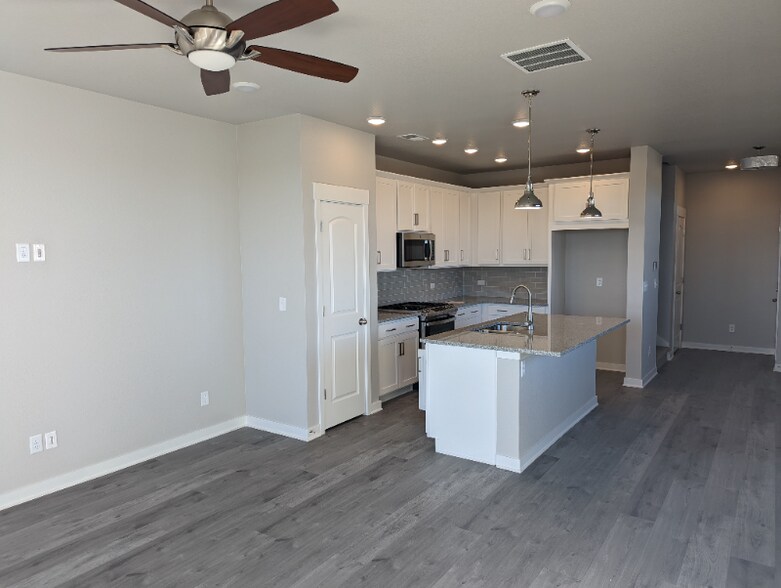 Building Photo - 4450 Barrow Ln