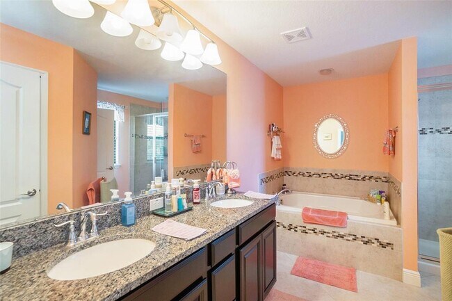 Building Photo - 15213 Capri Isle Ln