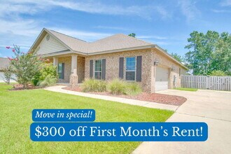 Building Photo - $300 Off First Month’s Rent – Beautiful Po...