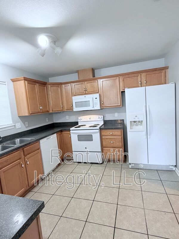 Building Photo - 1635 Corey Wood Cir