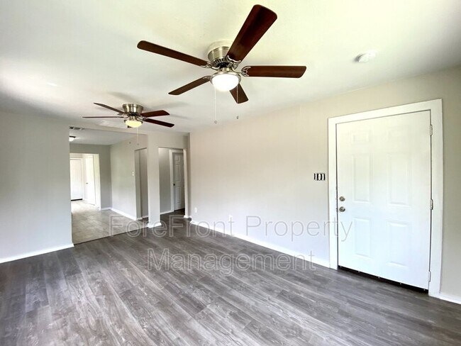 Building Photo - 1445 Delgado St