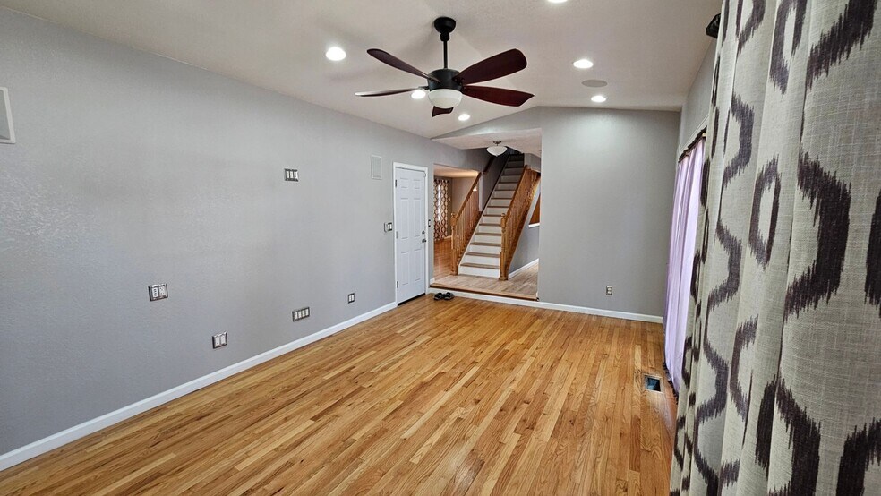 Building Photo - 17703 E Bellewood Dr