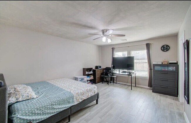 Building Photo - 18135 Flower Grove Ct