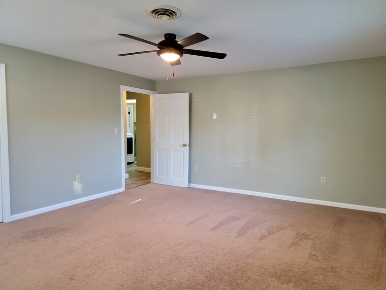 Main Bedroom - 128 Malden St
