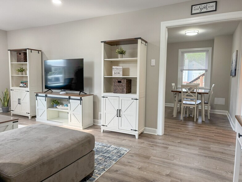 Furnished Living Room - 309 W Holly Oak Rd
